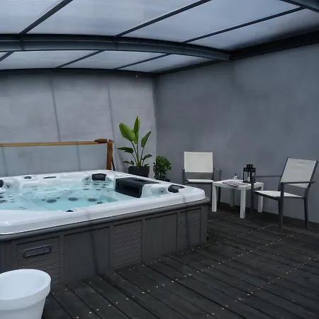 D'hotes Deluxe Jacuzzi Mas De L'etoile Nocleg ze śniadaniem 3*