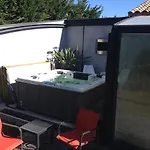 Bed and breakfast D'hotes Deluxe Jacuzzi Mas De L'etoile Aigues-Mortes